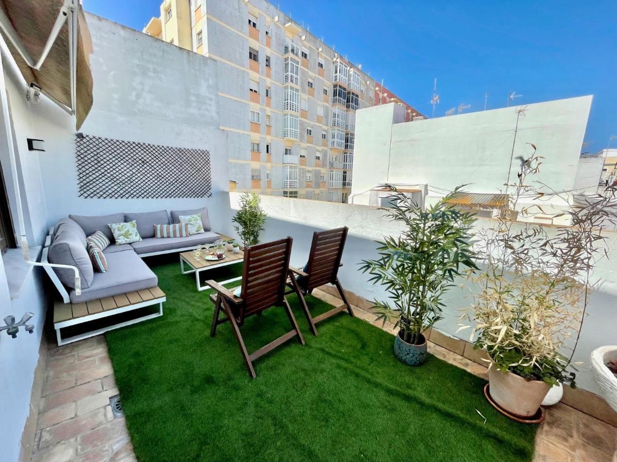Gatu Premium Atico Caleta , Preferente Mayores De 25 Anos Y Familias Cadiz Ngoại thất bức ảnh