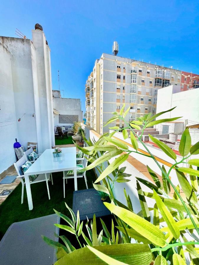 Gatu Premium Atico Caleta , Preferente Mayores De 25 Anos Y Familias Cadiz Ngoại thất bức ảnh